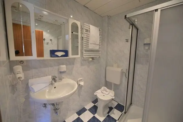 Dört Kişilik Oda, Balkon