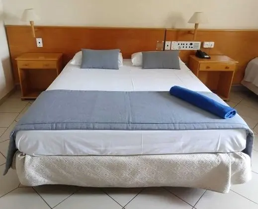 Üç Kişilik Oda