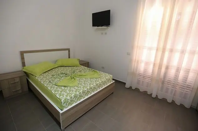 Tek Büyük Yataklı Oda, Balkon