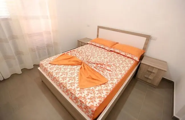 Tek Büyük Yataklı Oda, Balkon