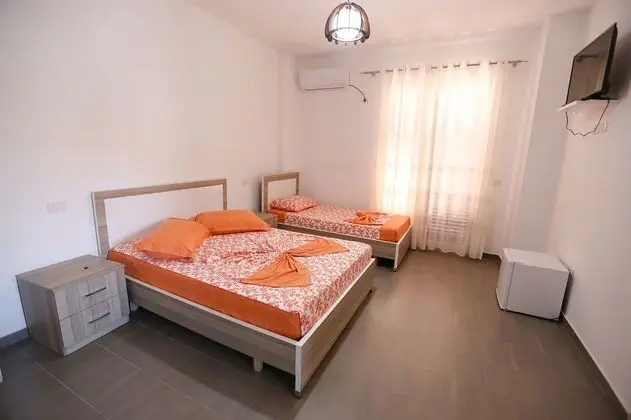 Üç Kişilik Oda, Balkon