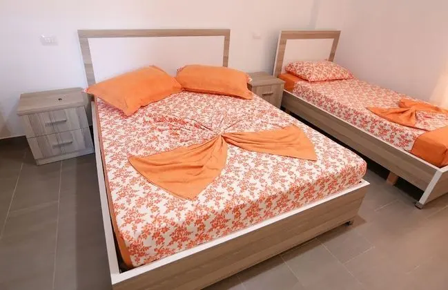 Üç Kişilik Oda, Balkon