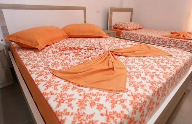 Üç Kişilik Oda, Balkon