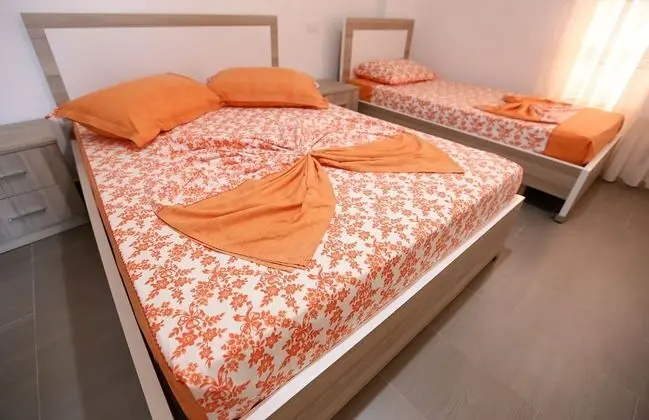 Üç Kişilik Oda, Balkon