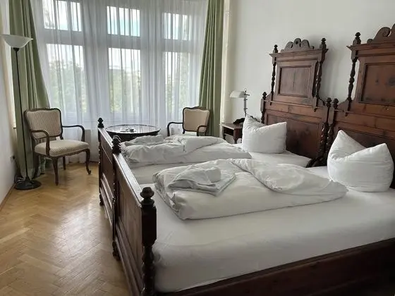 Standard Tek Büyük Yataklı Oda