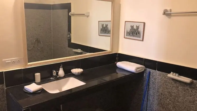 Deluxe Tek Büyük Yataklı Oda, 1 En Büyük (King) Boy Yatak, Tepe Manzaralı