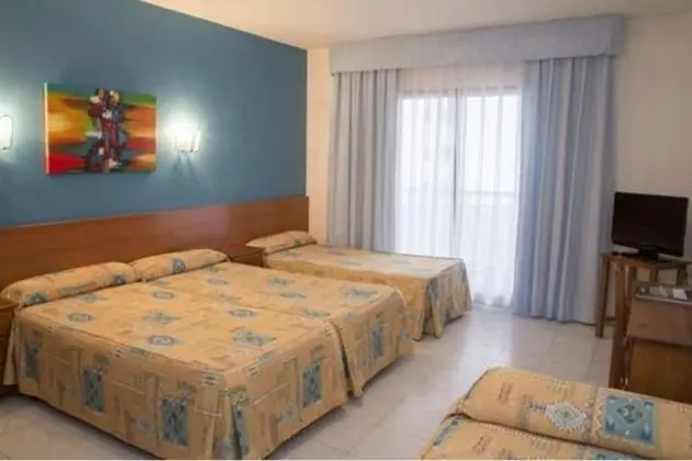 Dört Kişilik Oda (3 adults + 1 child)