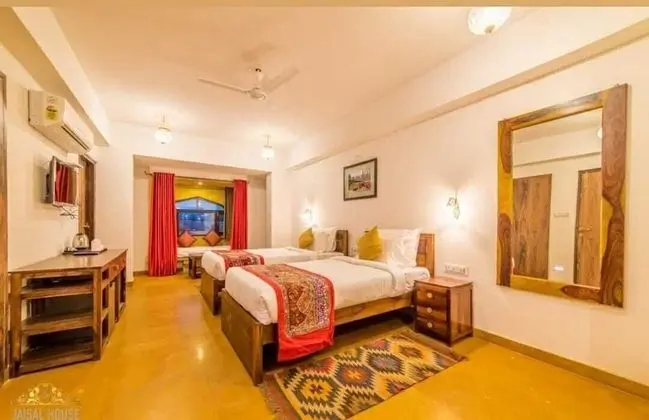 Luxury Tek Büyük Yataklı Oda