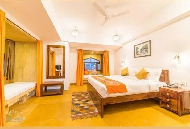 Luxury Tek Büyük Yataklı Oda