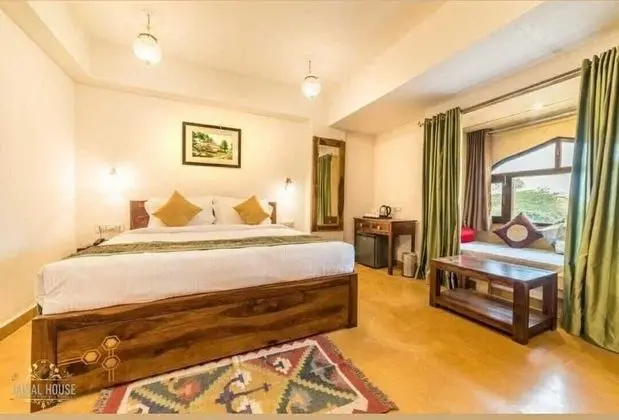 Luxury Tek Büyük Yataklı Oda