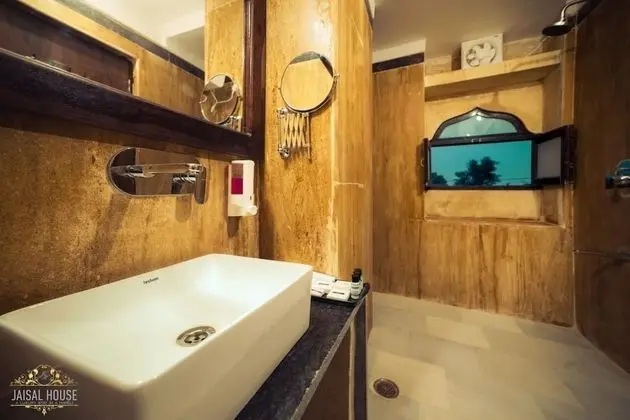 Luxury Tek Büyük Yataklı Oda