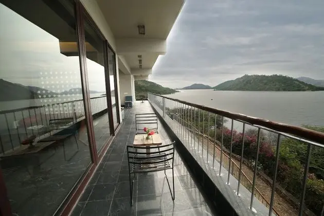 Superior Villa (Semi Private Pool)