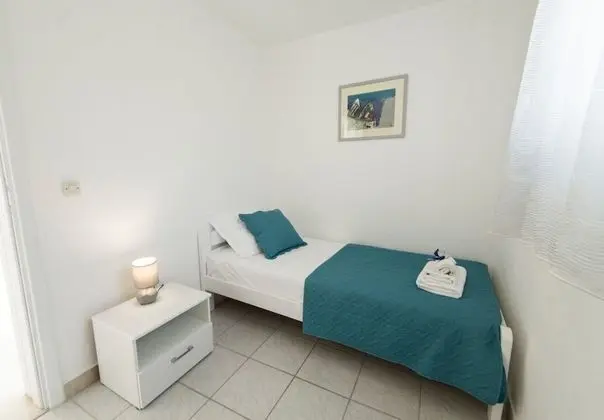 Ev (Jaka 2 - with pool - H(6+2))