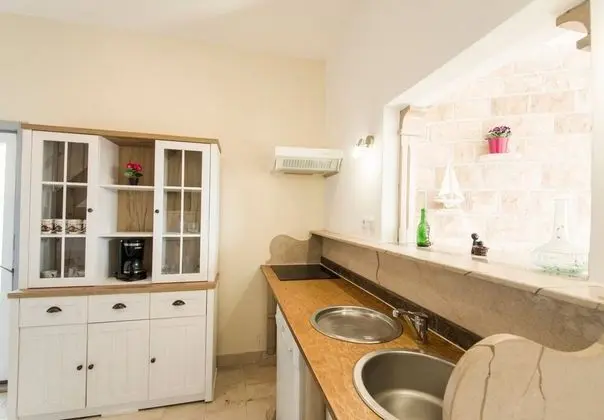 Ev (Jaka 2 - with pool - H(6+2))