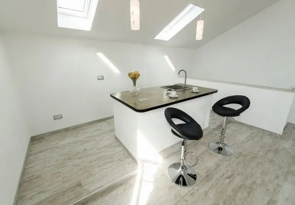 Ev (Jaka 2 - with pool - H(6+2))