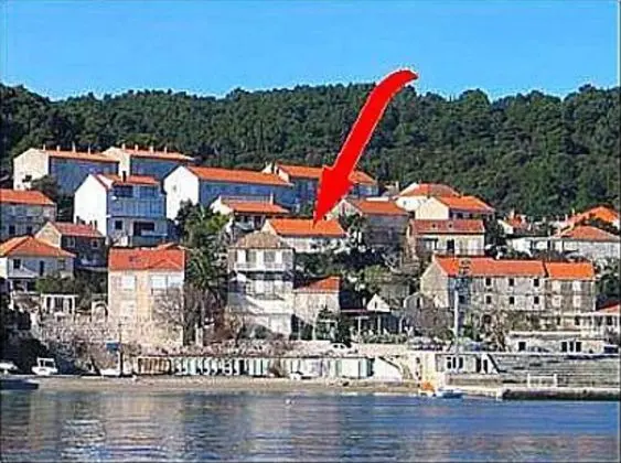 Apart Daire (Jakica - family apartment with garden)