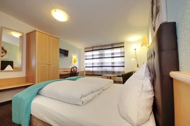 Comfort Tek Büyük Yataklı Oda