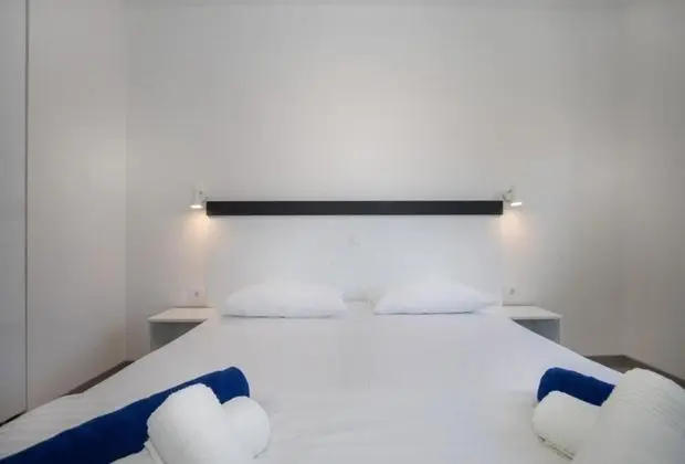 Apart Daire (Jakov - modern and cosy with pool - B)