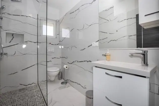 Apart Daire (Jakov - modern and cosy with pool - B)