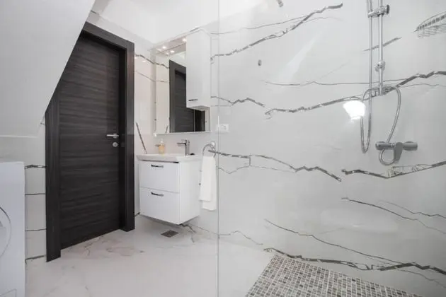 Apart Daire (Jakov - modern and cosy with pool - B)