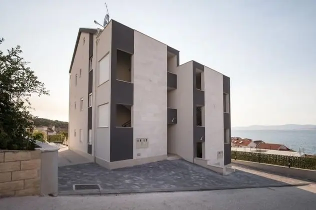 Apart Daire (Jakov - modern and cosy with pool - B)