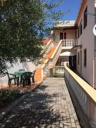 Apart Daire (Jakov - old town center - A1(4))