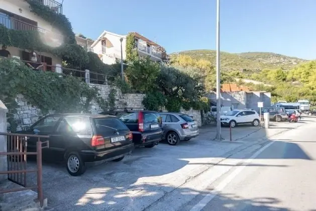 Apart Daire (Jakša - close to the sea & free park)