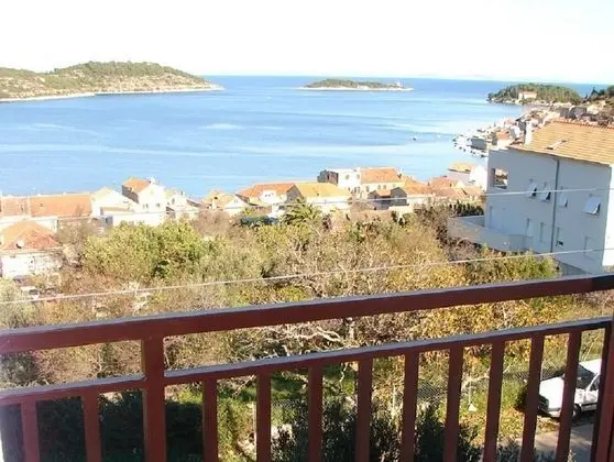 Apart Daire (Jakša - close to the sea & free park)