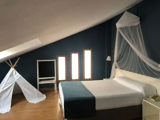 Family Dört Kişilik Oda