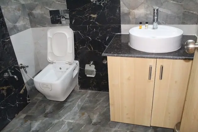 Luxury Tek Büyük Yataklı Oda