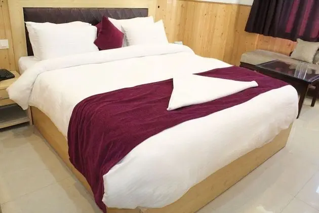 Luxury Tek Büyük Yataklı Oda