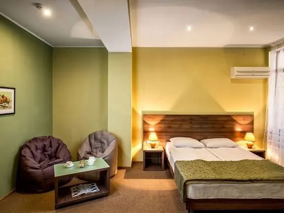 Comfort Tek Büyük veya İki Ayrı Yataklı Oda