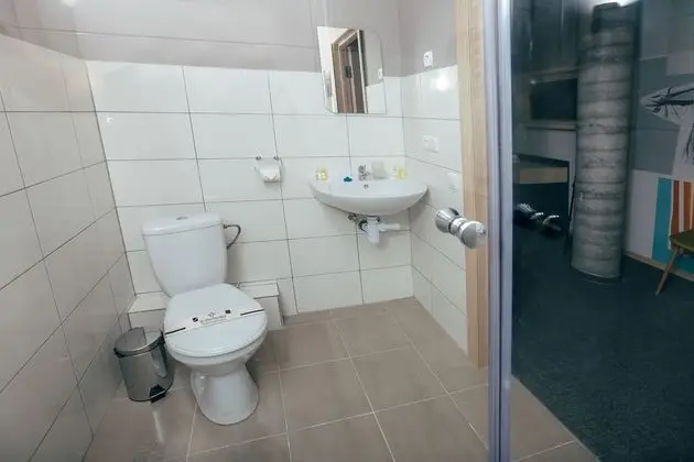 Standard Tek Büyük veya İki Ayrı Yataklı Oda, Avlu Manzaralı