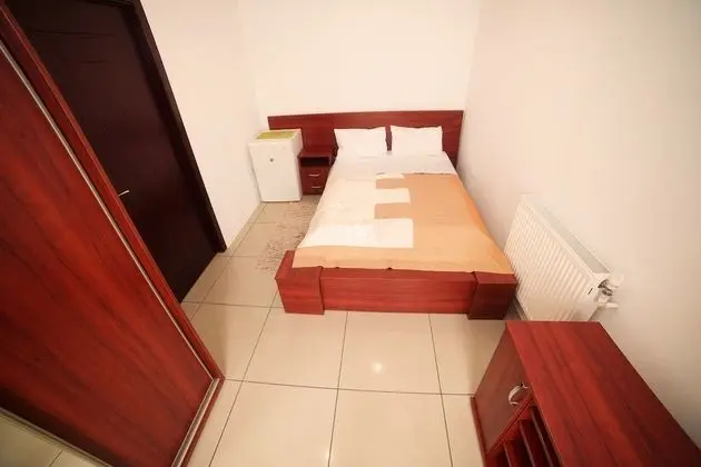 Economy Tek Büyük Yataklı Oda, Ortak Banyo