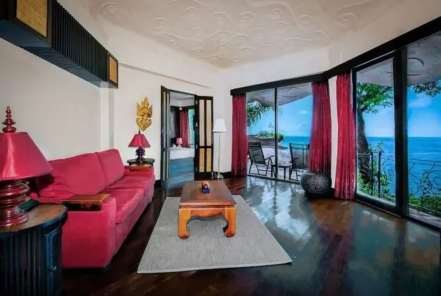Deluxe Suite Pavilion