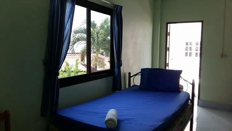 Beachfront Bungalow with Fan
