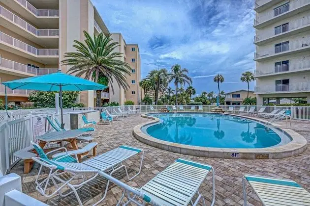 Daire (Jamaica Royale - 2 Townhome Steps To )