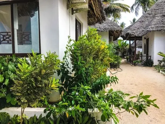 Garden Room with side Beach View-Deluxe