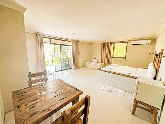Deluxe Tek Büyük Yataklı Oda, Deniz Manzaralı, Denize Sıfır