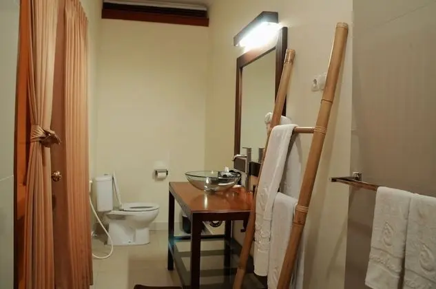 Deluxe Üç Kişilik Oda, Bahçe Manzaralı