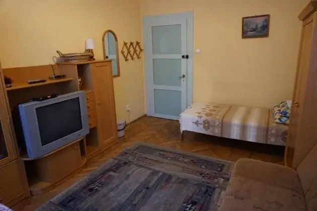 Basic Oda, Bahçe Manzaralı