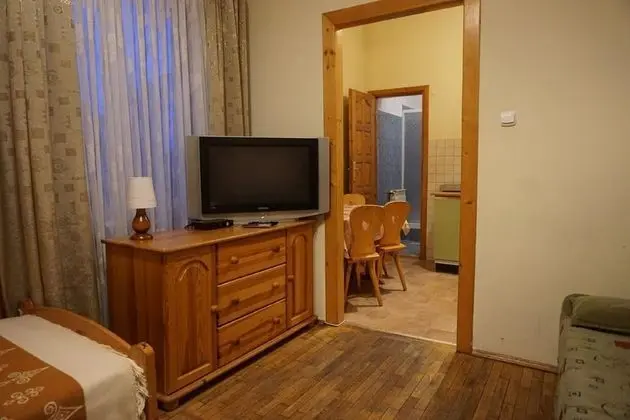 Basic Oda, Özel Banyo, Bahçe Manzaralı