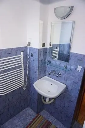 Basic Oda, Özel Banyo, Bahçe Manzaralı