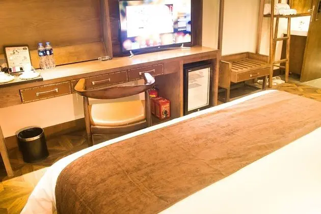 Deluxe Tek Büyük Yataklı Oda