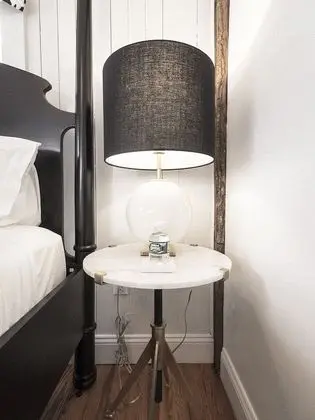 Miss Anna James Room