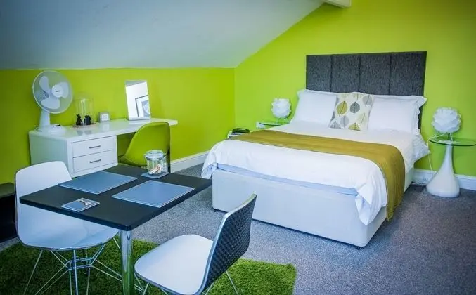 Premier Stüdyo, Banyolu/Duşlu, Dağ Manzaralı (Studio 7- Idris)