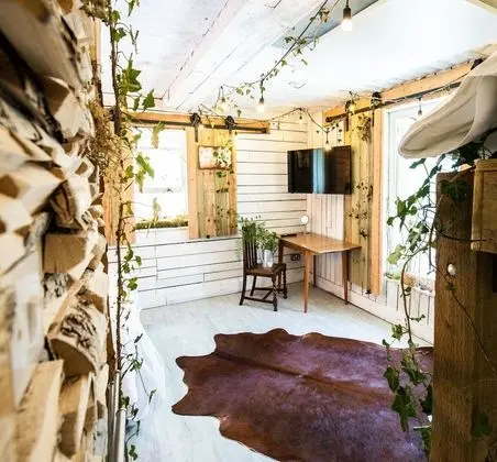 Design Stüdyo, Banyolu/Duşlu (Studio 9 Outiside In )
