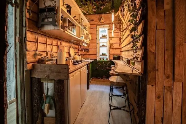 Design Stüdyo, Banyolu/Duşlu (Studio 9 Outiside In )