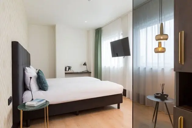 Comfort Tek Büyük Yataklı Oda
