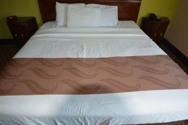 Süit, 1 En Büyük (King) Boy Yatak, Sıcak Su Küveti